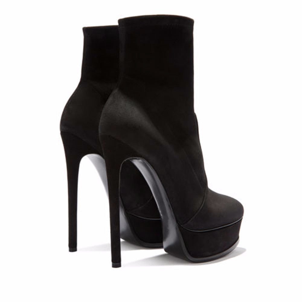 Bottines bas en daim noires