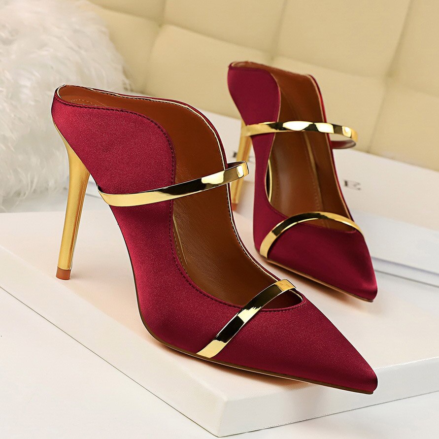 Gorgeous Pointed Toe Silk Mules